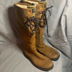 Ugg boots waterproof 7.5 women’s